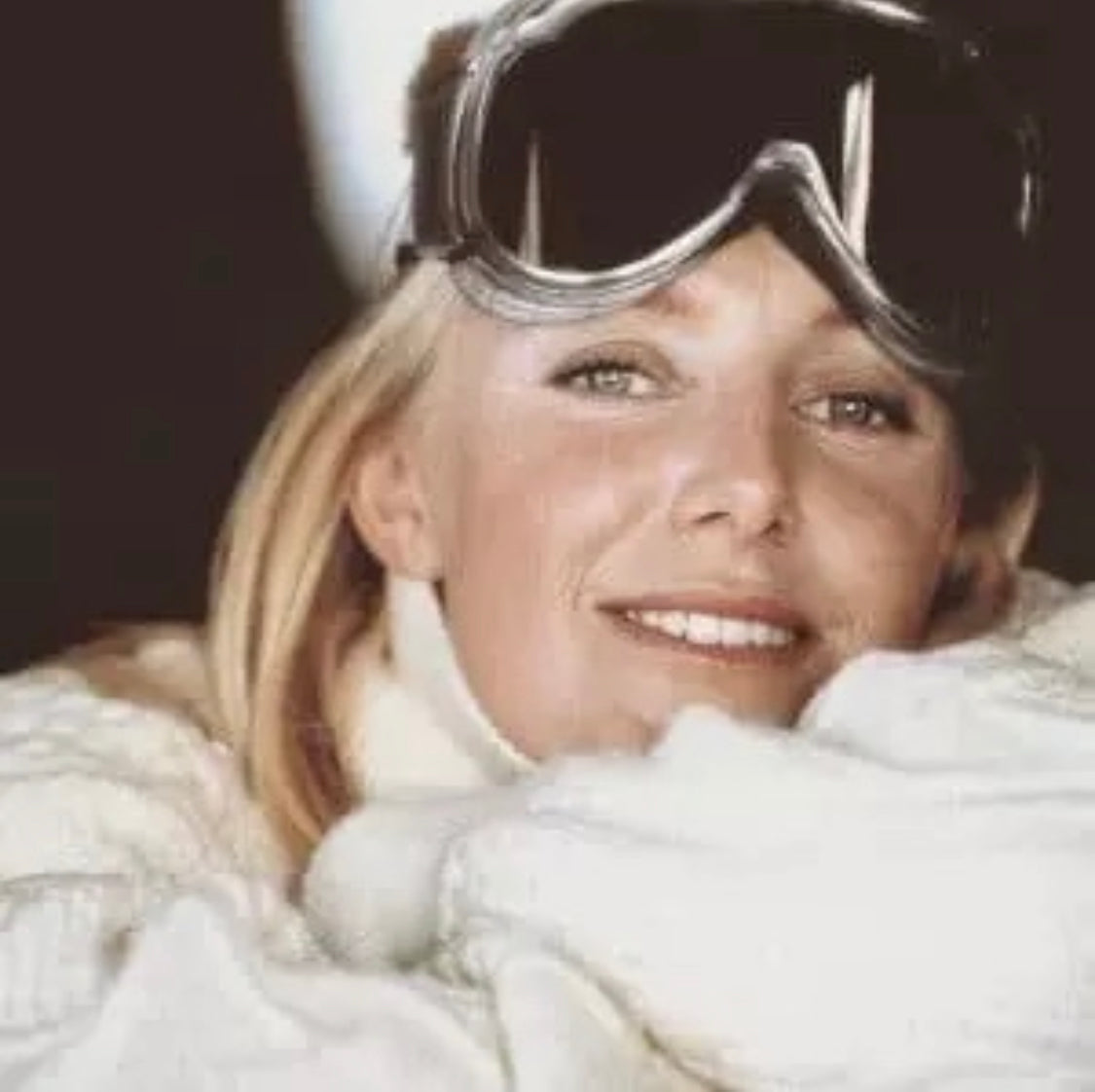Winter is here! Discover a cosmetic born in the Snö and created by a badass - Olympic level speaking ;)