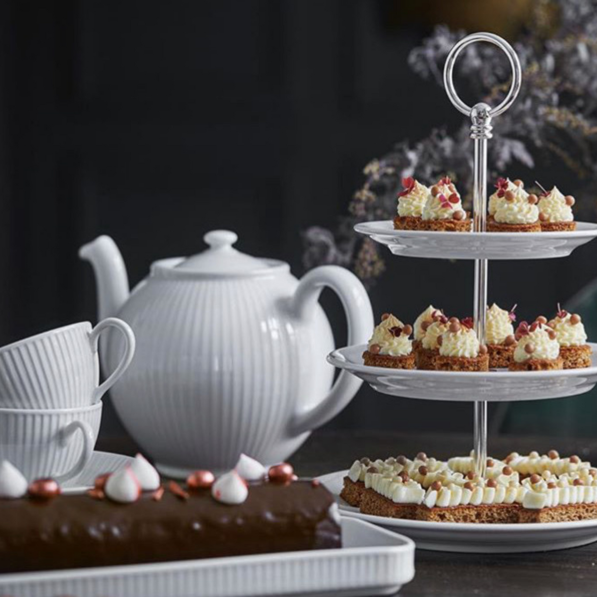 Pillivuyt Plisse Teapots