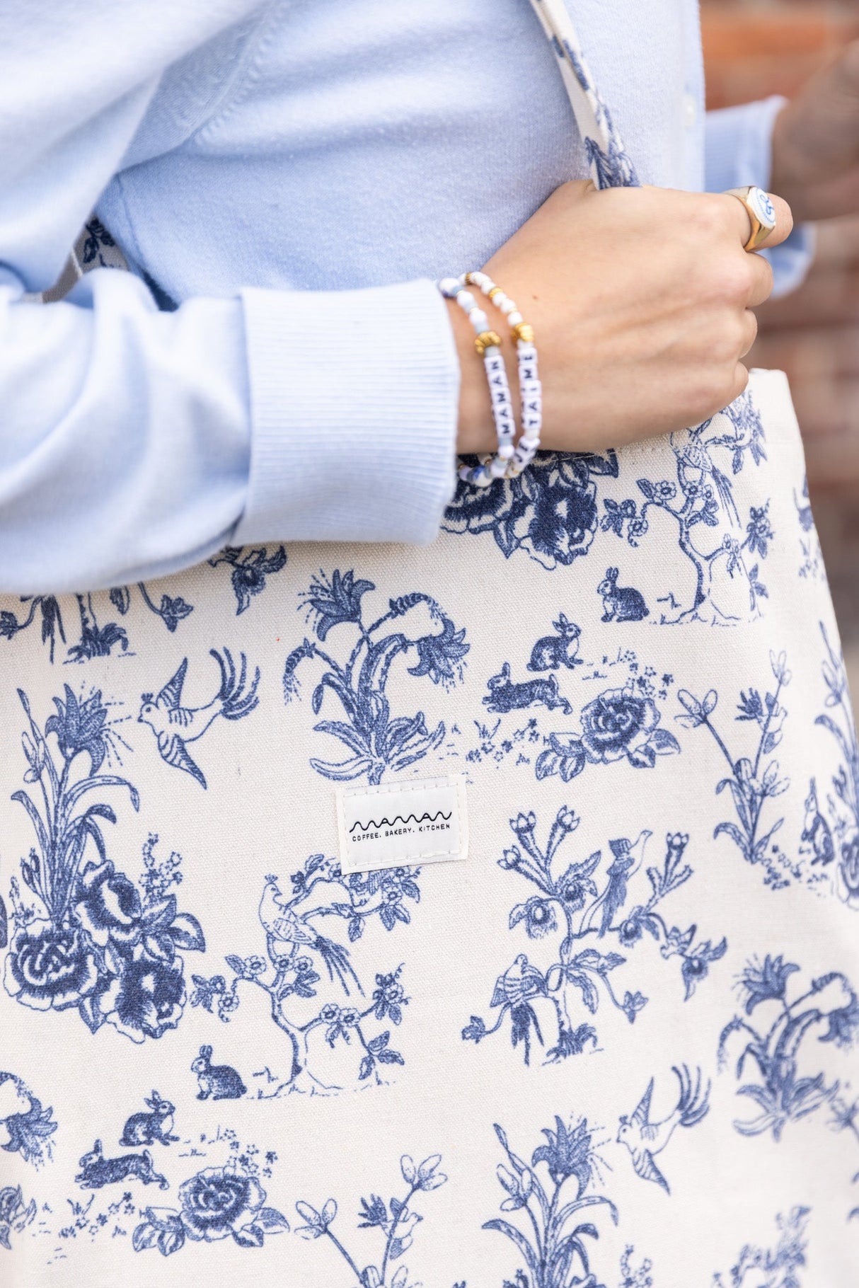 Signature toile tote bag by Maman