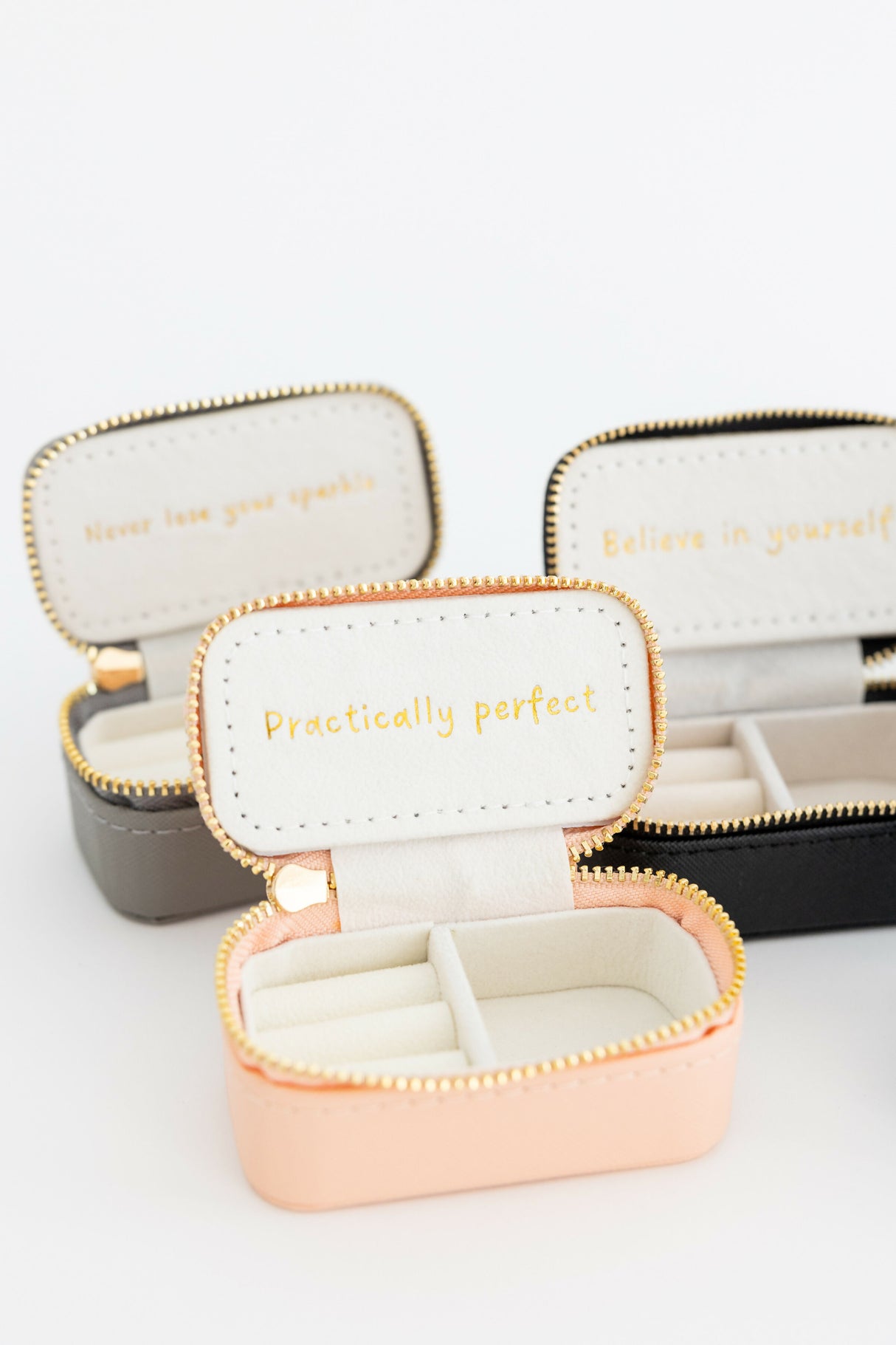 "Happy thoughts" mini travel jewelry case