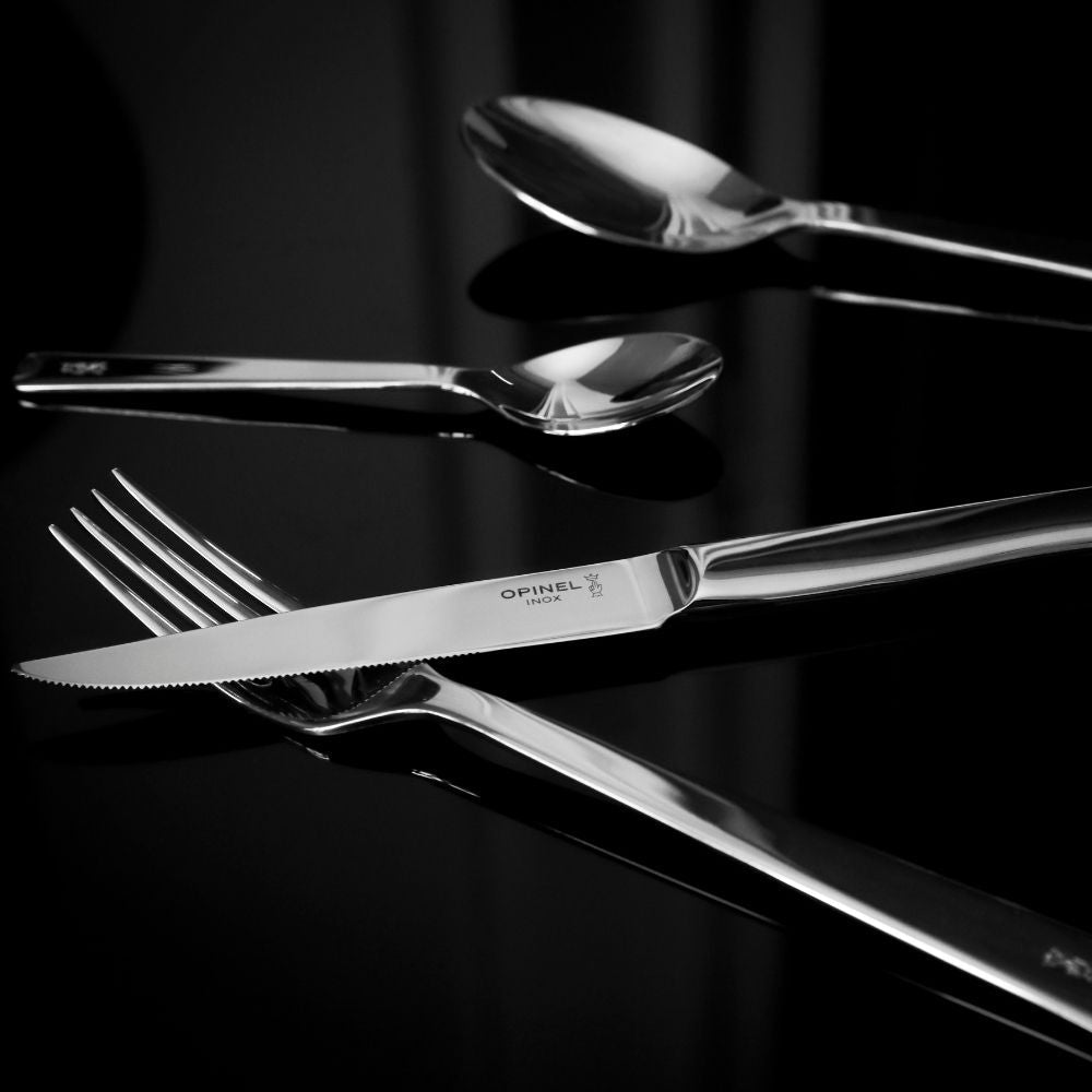 Perpétue 16-Piece Flatware Collection