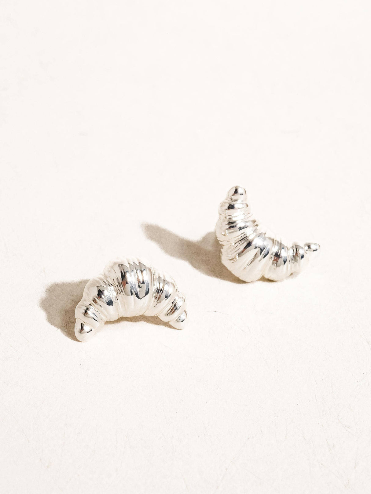 Petite Croissant earrings Gold/Silver