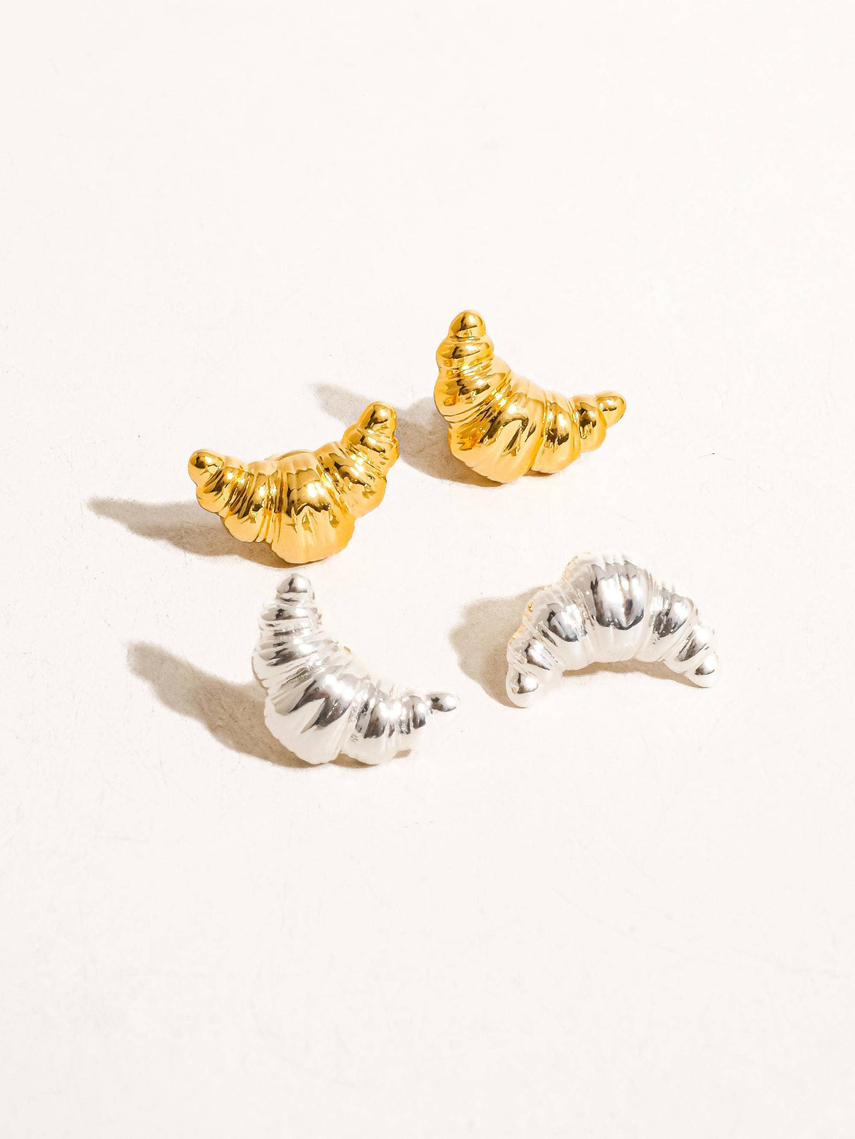 Petite Croissant earrings Gold/Silver