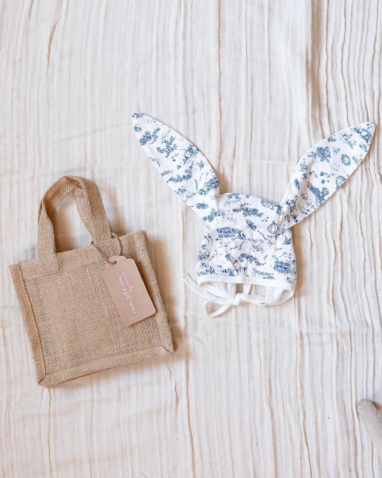 The flopsy bunny bonnet {storytime toile} by Maman