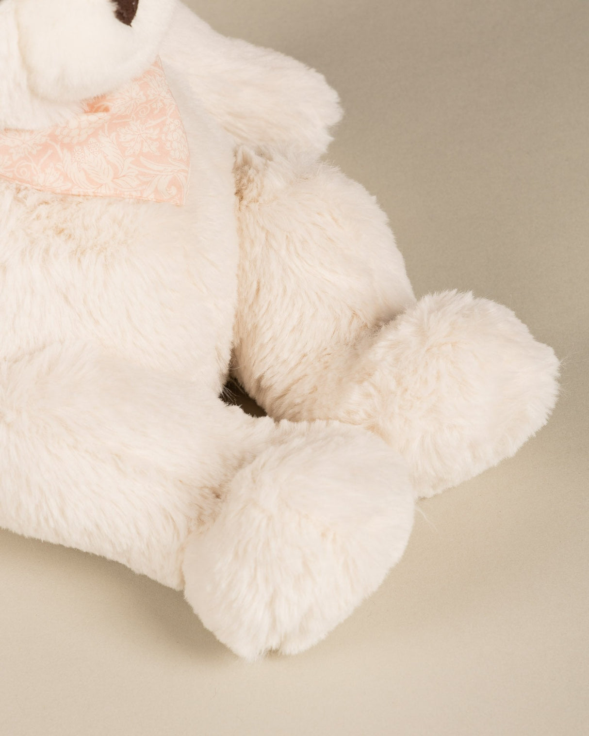 Pamplemousse Peluches Maurice the Bear