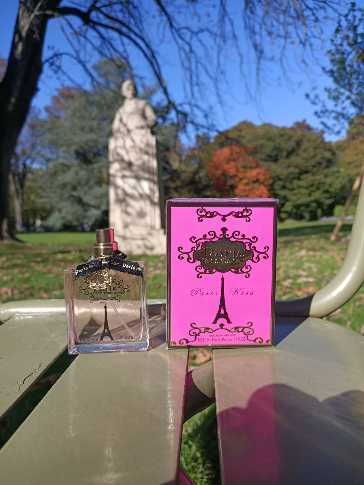 Paris Kiss
