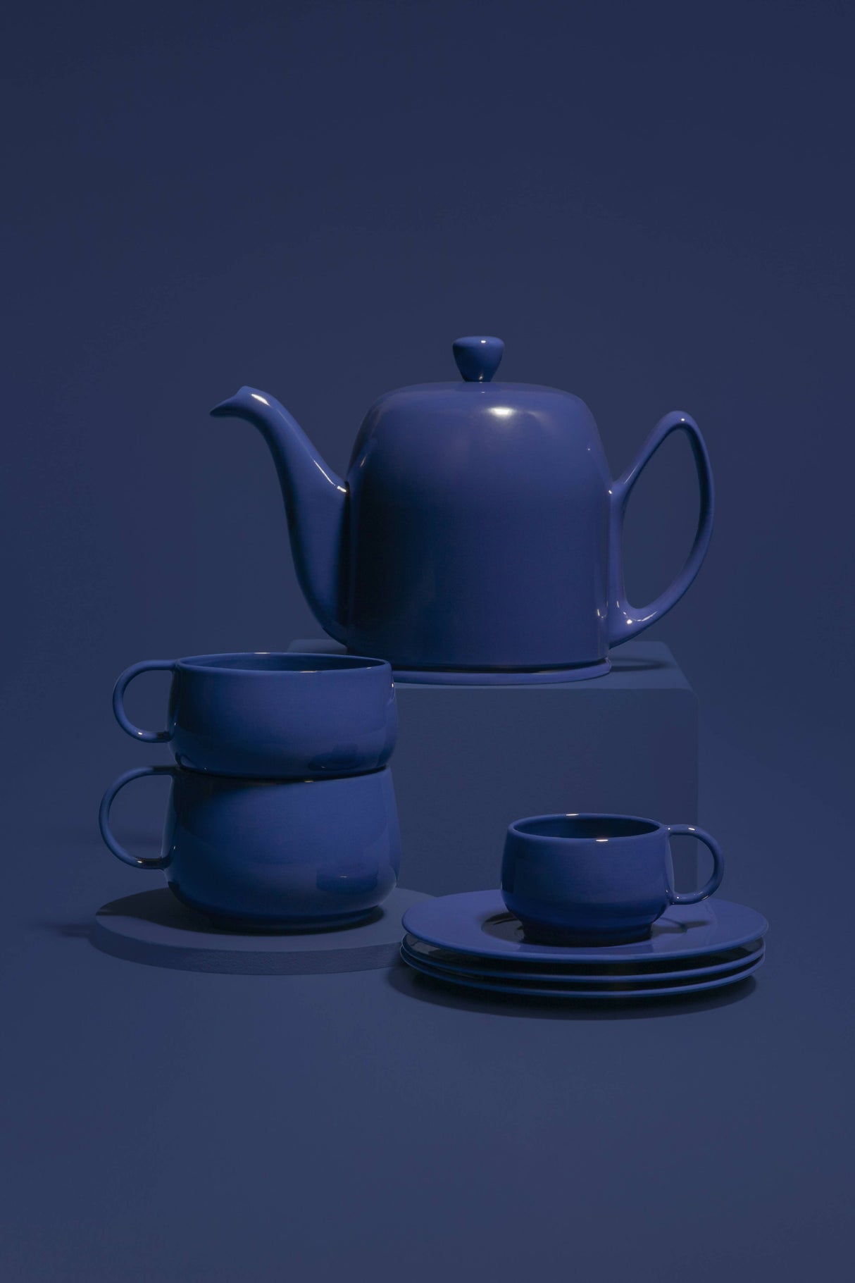 Salam Monochromatic Teapot 4 or 6 Cups by Degrenne Paris