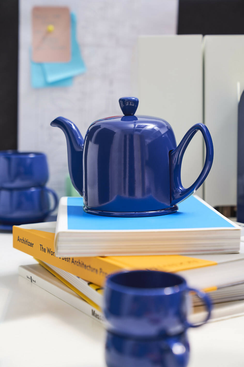 Salam Monochromatic Teapot 4 or 6 Cups by Degrenne Paris