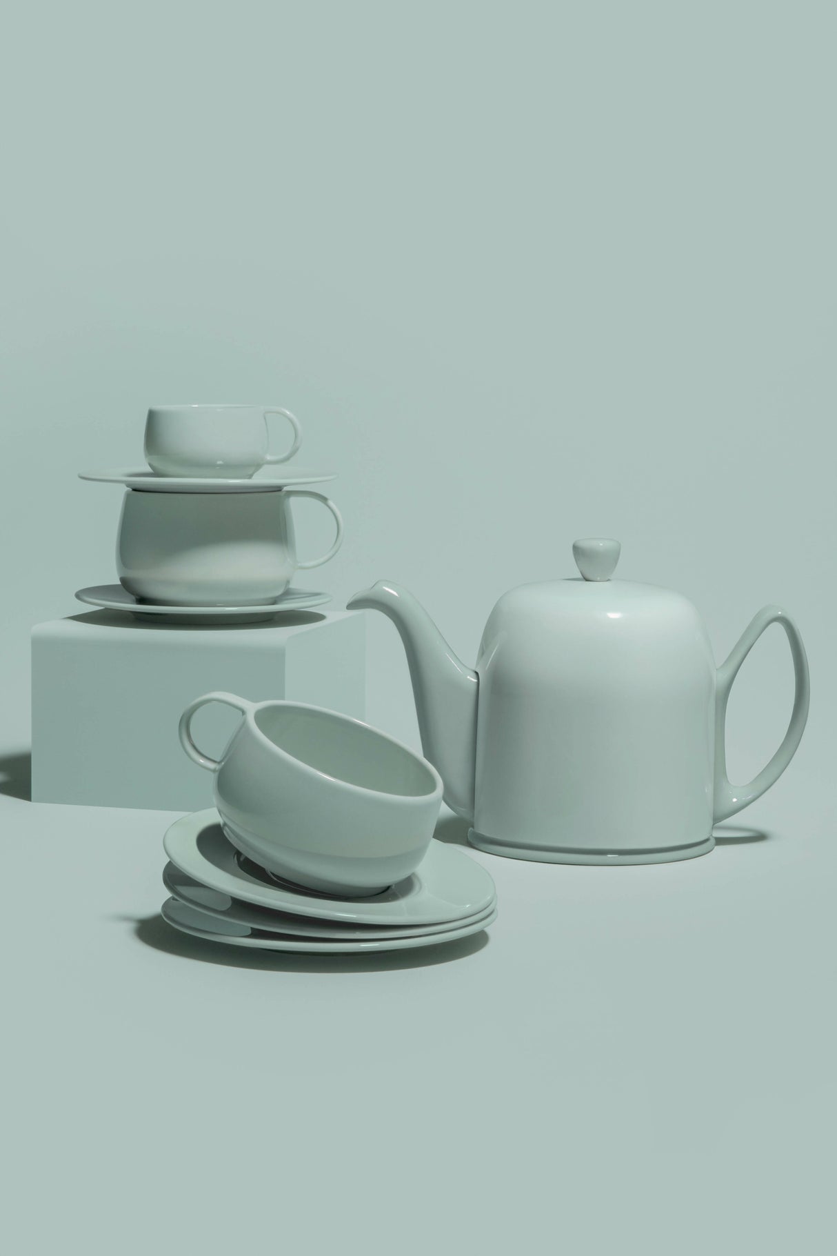 Salam Monochromatic Teapot 4 or 6 Cups by Degrenne Paris