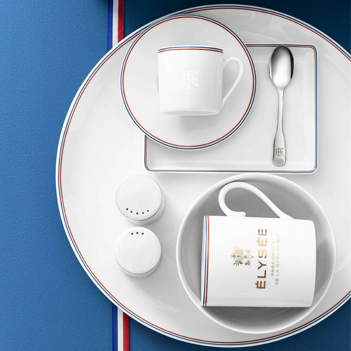 French Republic Gift Box - 2x Cups 2x Saucers 2x Moka Spoons