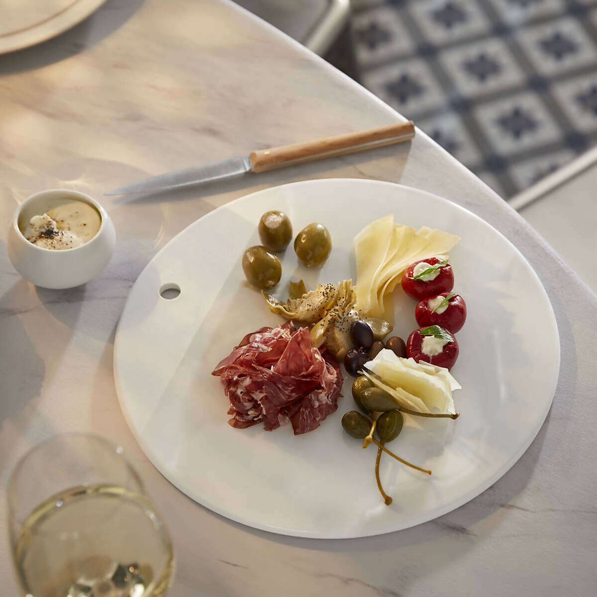 Bahia Large Round Board by Degrenne Paris