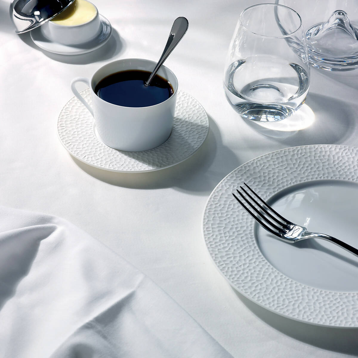 Fragments Set of round dessert plates by Degrenne Paris