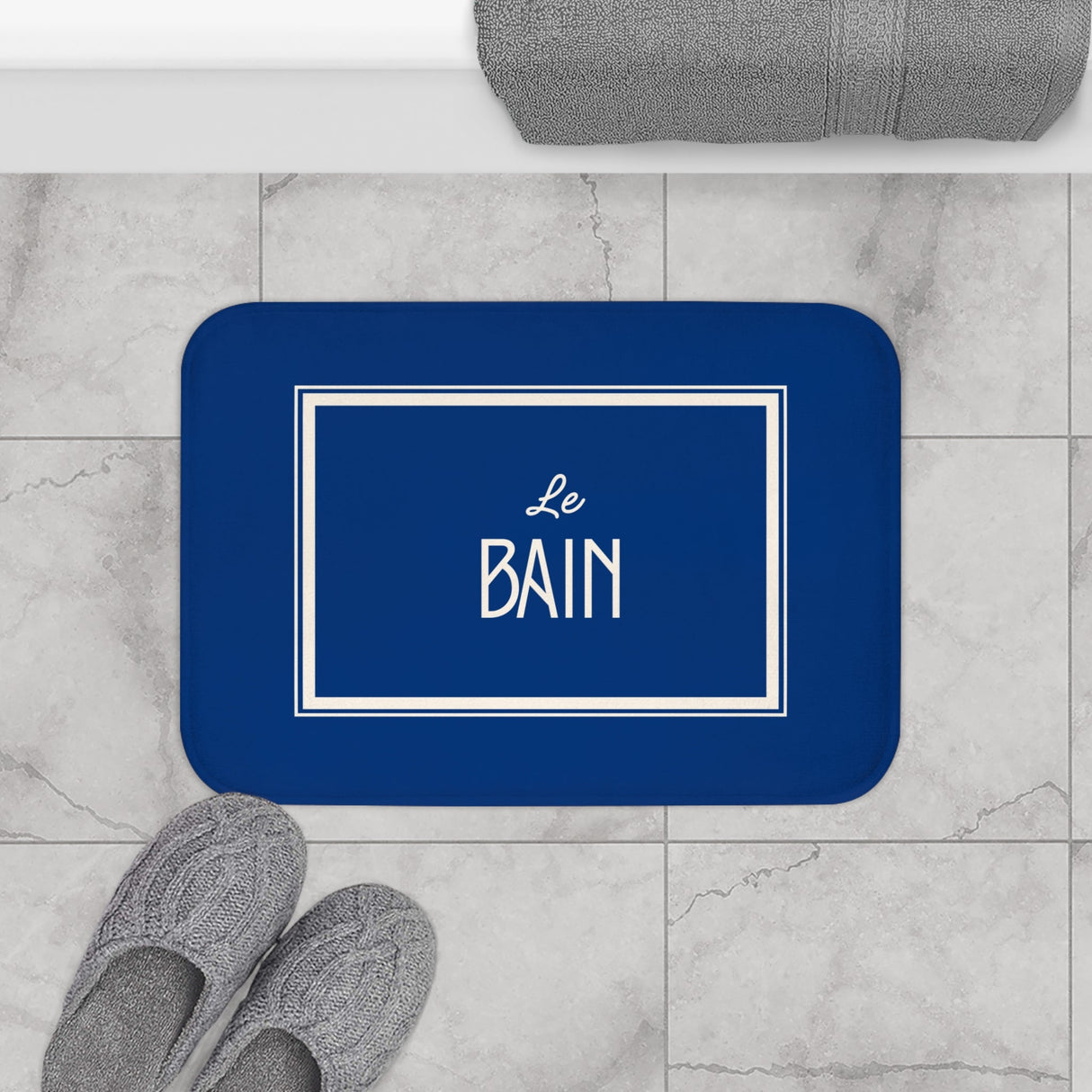Le Bain Sea Blue Bath Mat — French Bathroom Rug with Modern Border
