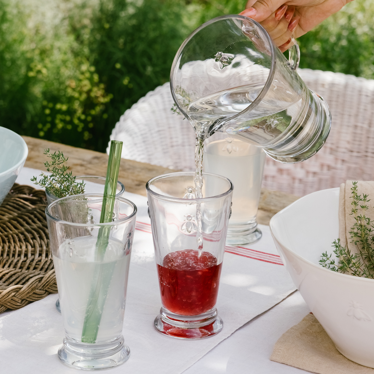 Bee Pitcher