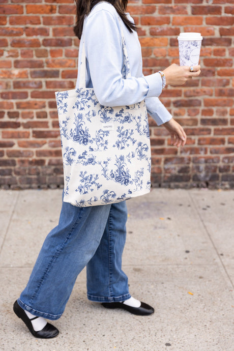 Signature toile tote bag by Maman