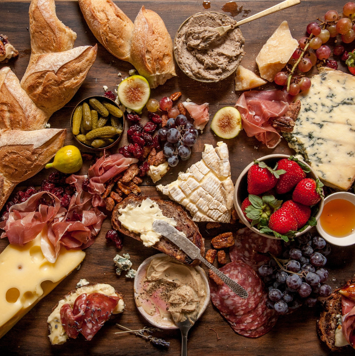 Le Grand Gourmet Charcuterie Kit