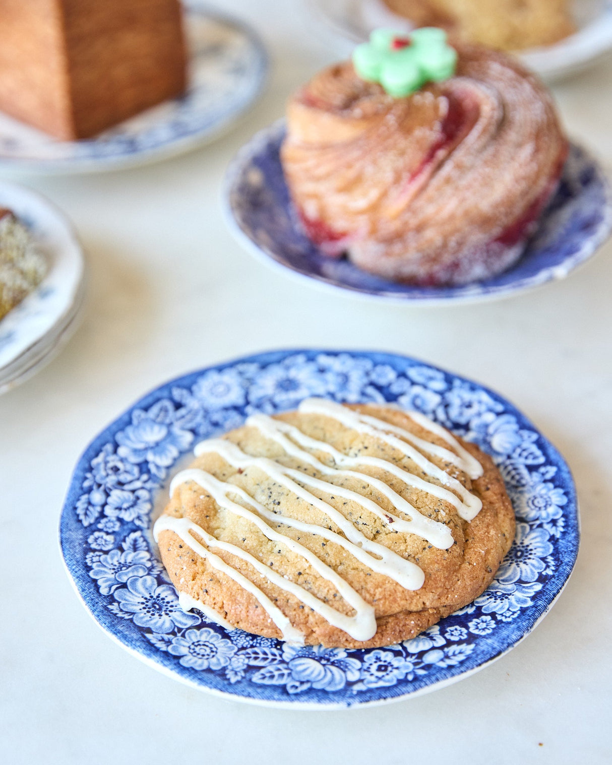 'Egg in a nest' oatmeal raisin cookie box by  Maman