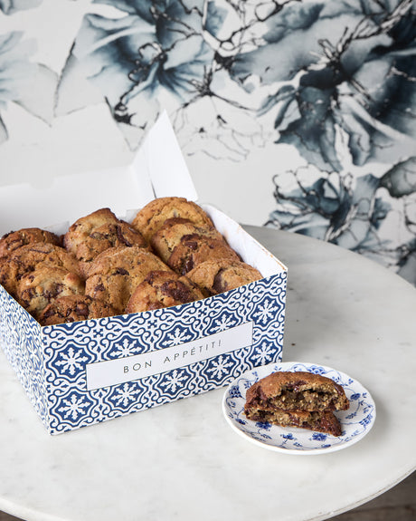 'Egg in a nest' oatmeal raisin cookie box by  Maman