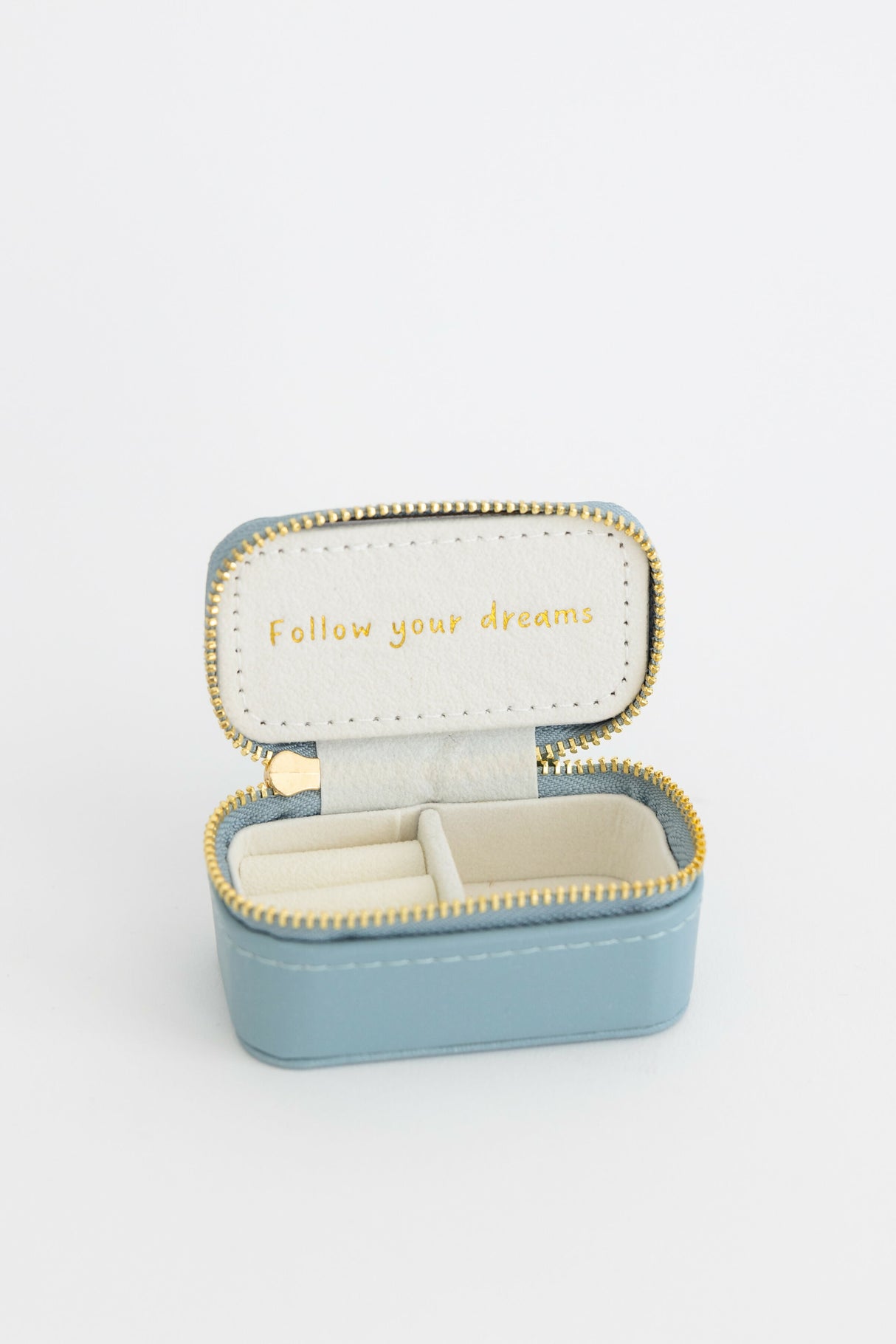 "Happy thoughts" mini travel jewelry case