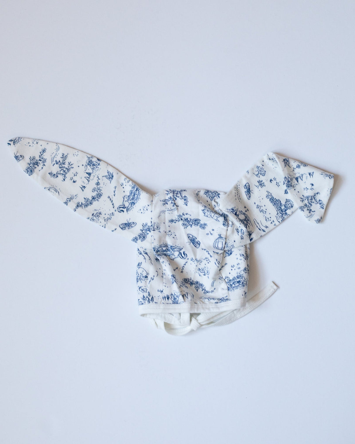 The flopsy bunny bonnet {storytime toile} by Maman