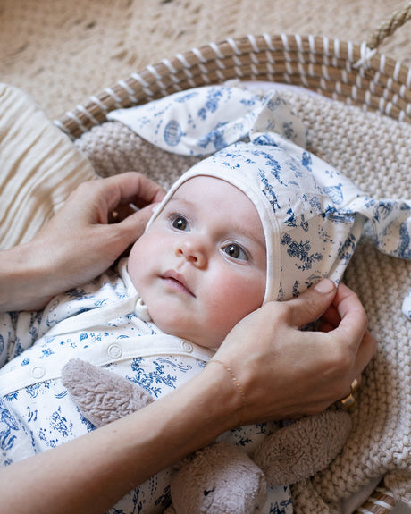 The flopsy bunny bonnet {storytime toile} by Maman