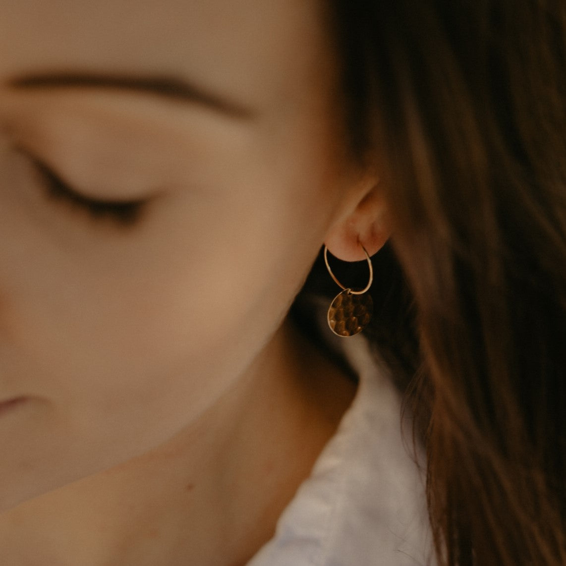 Syracuse Medium Hoop Earrings