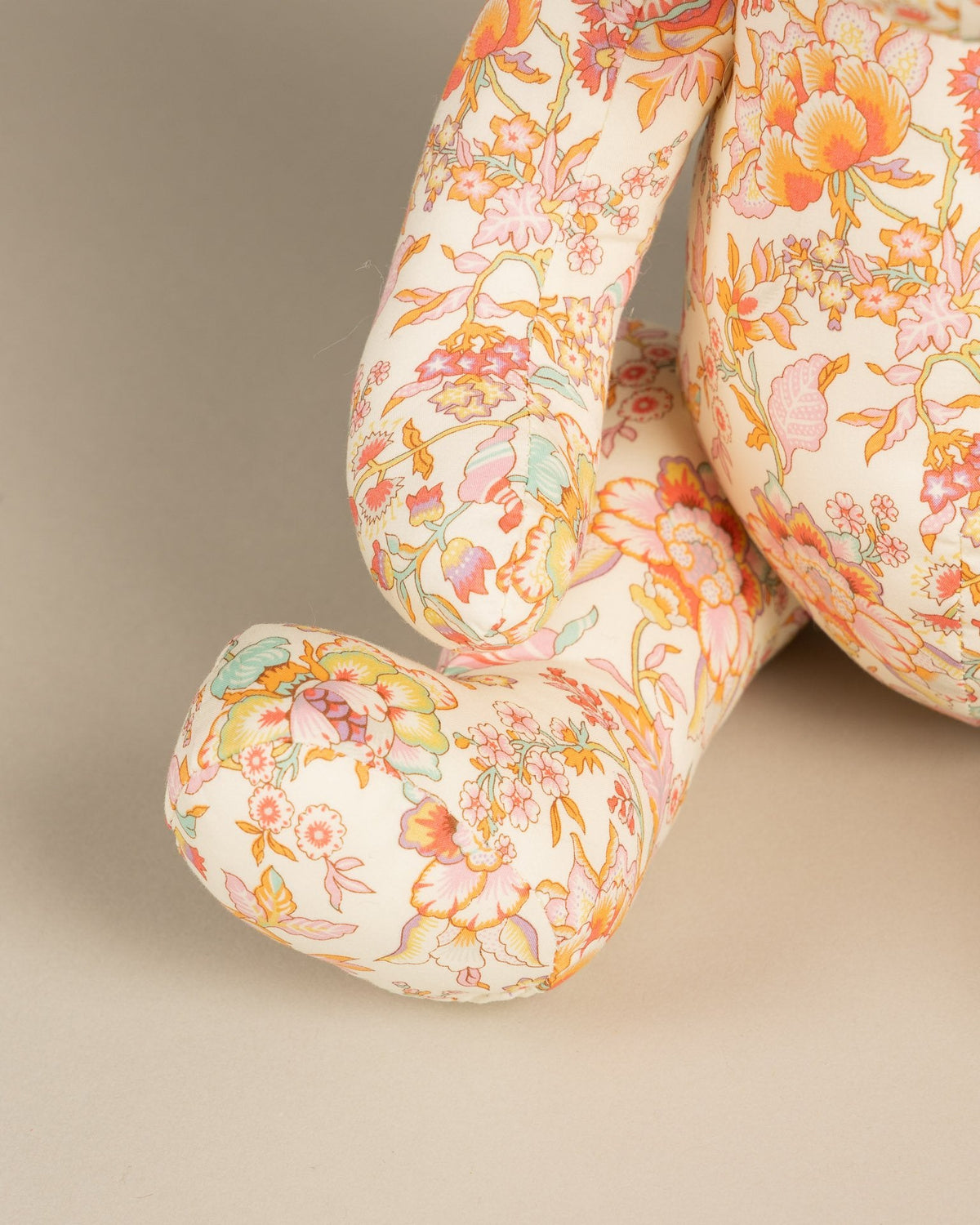 Pamplemousse Peluches Liberty Rose Bear