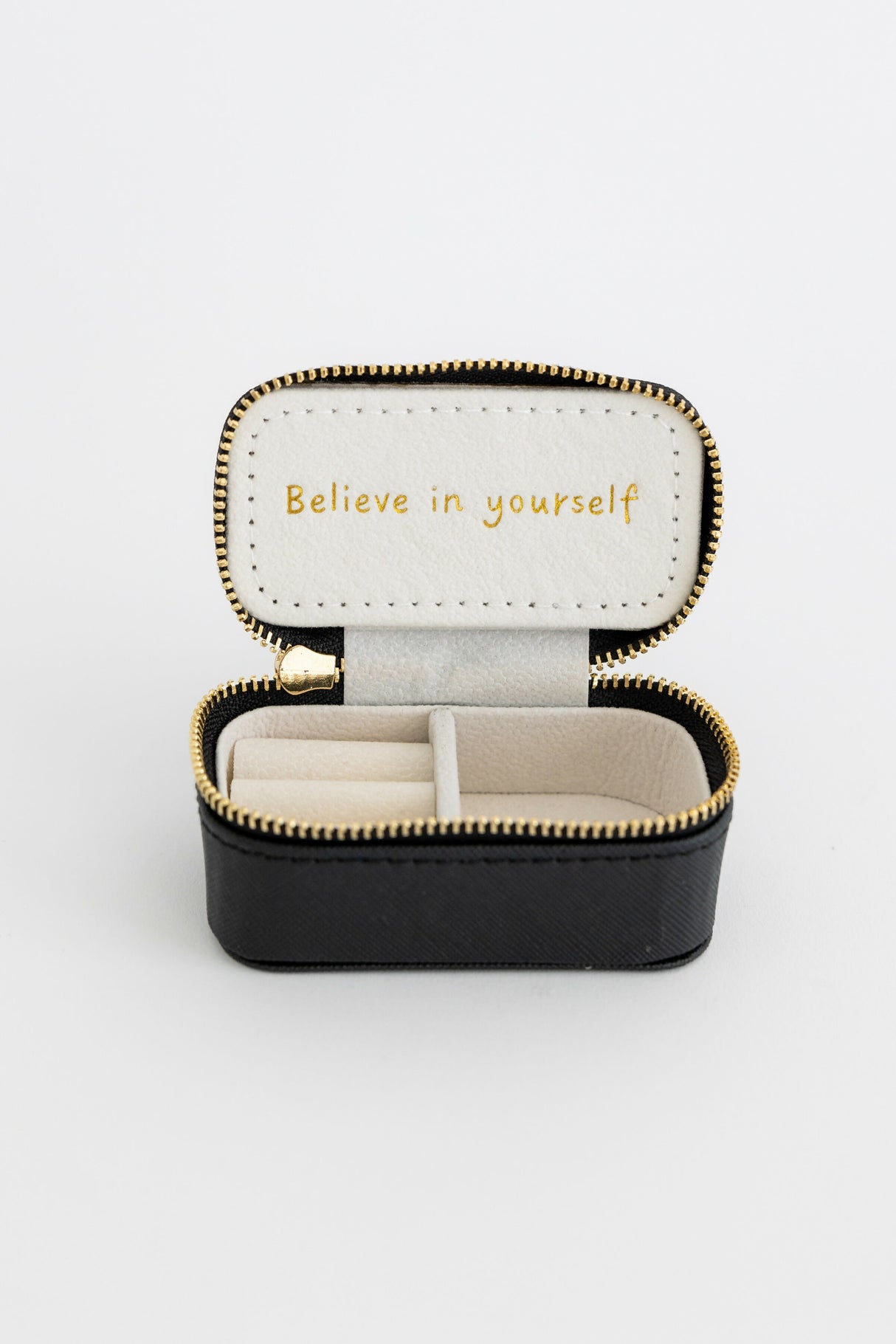 "Happy thoughts" mini travel jewelry case