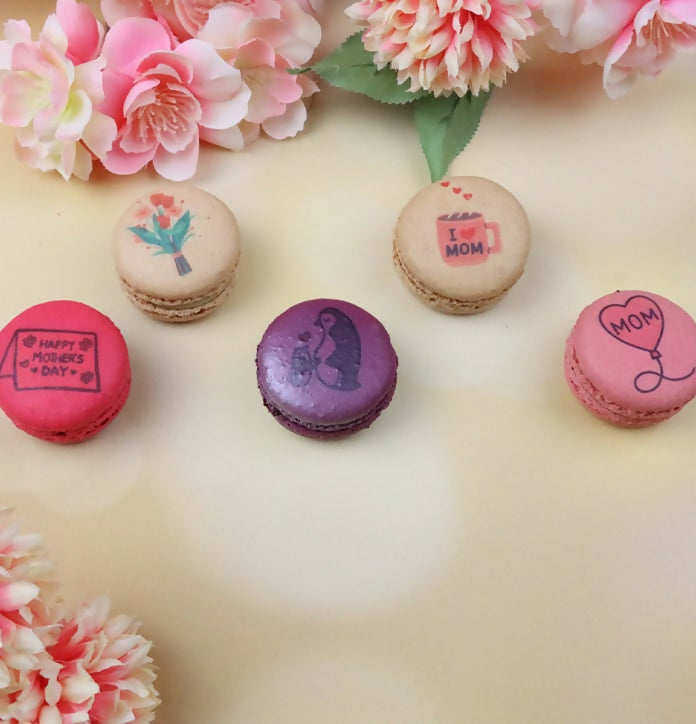 macarons-12pc-3-2025-min_ed7f36cd-b4ca-4297-b647-075f402776f4