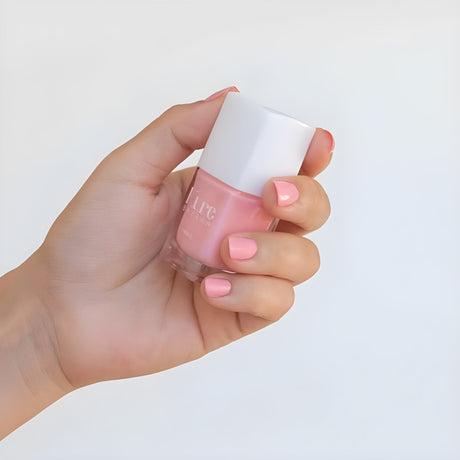 Macaron nail polish