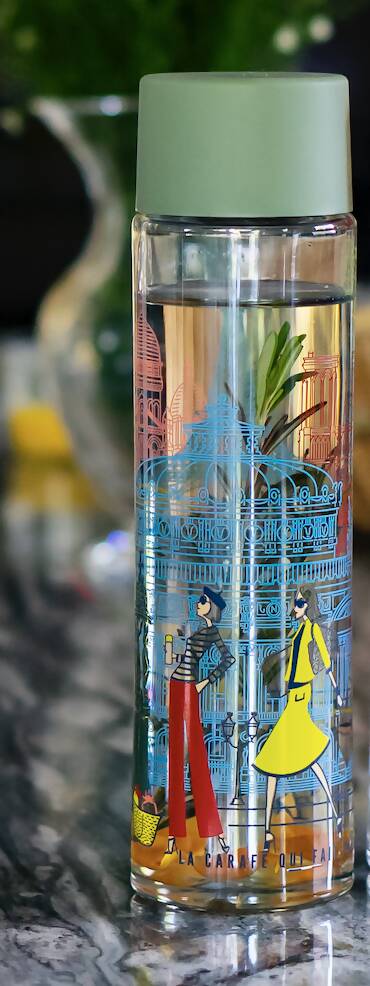 Les Parisiennes - Glass Water Bottle